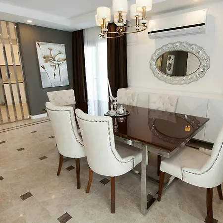 Ada Villas Beverly Hills Vilă
